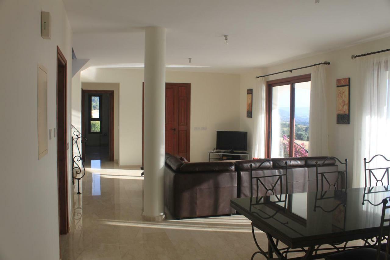 Martika Luxury Villa Agia Marina  外观 照片