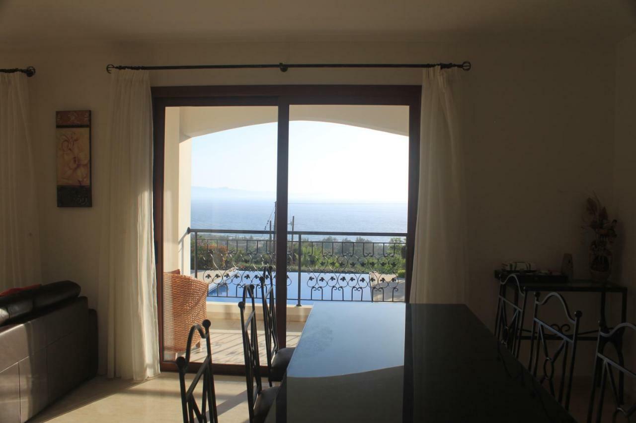 Martika Luxury Villa Agia Marina  外观 照片