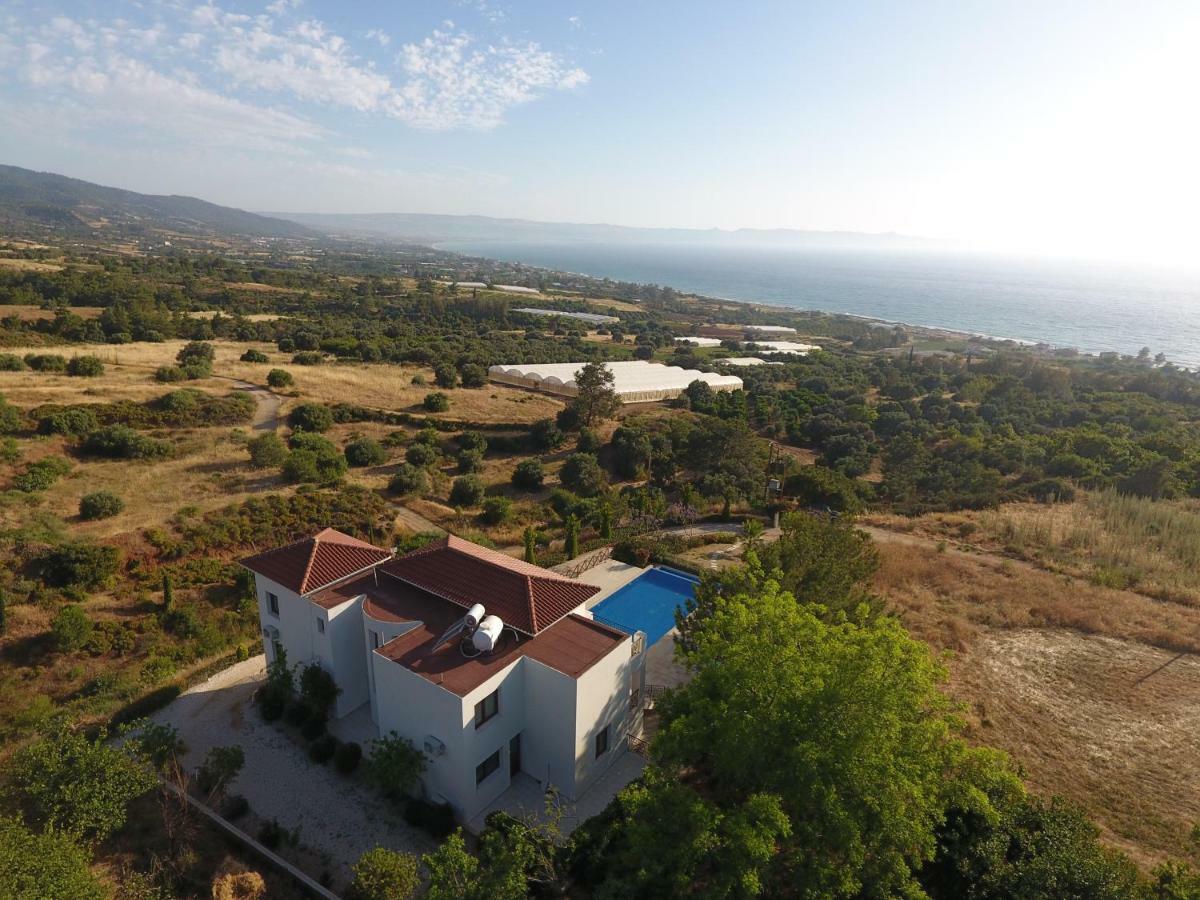 Martika Luxury Villa Agia Marina  外观 照片