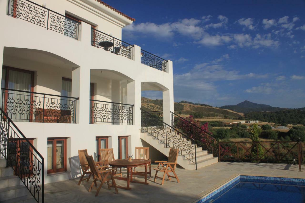 Martika Luxury Villa Agia Marina  外观 照片
