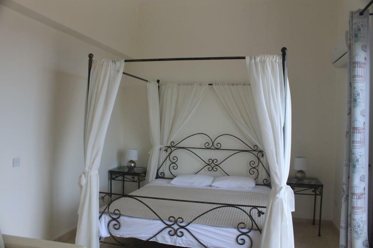 Martika Luxury Villa Agia Marina  外观 照片