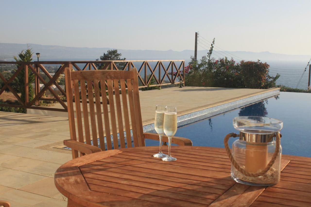 Martika Luxury Villa Agia Marina  外观 照片